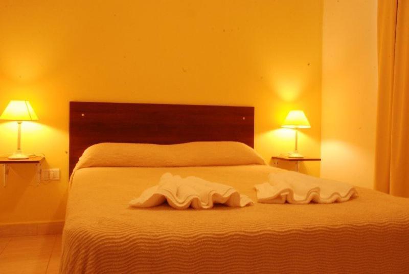 Brisas Del Lago Apartamentos Colón Buitenkant foto