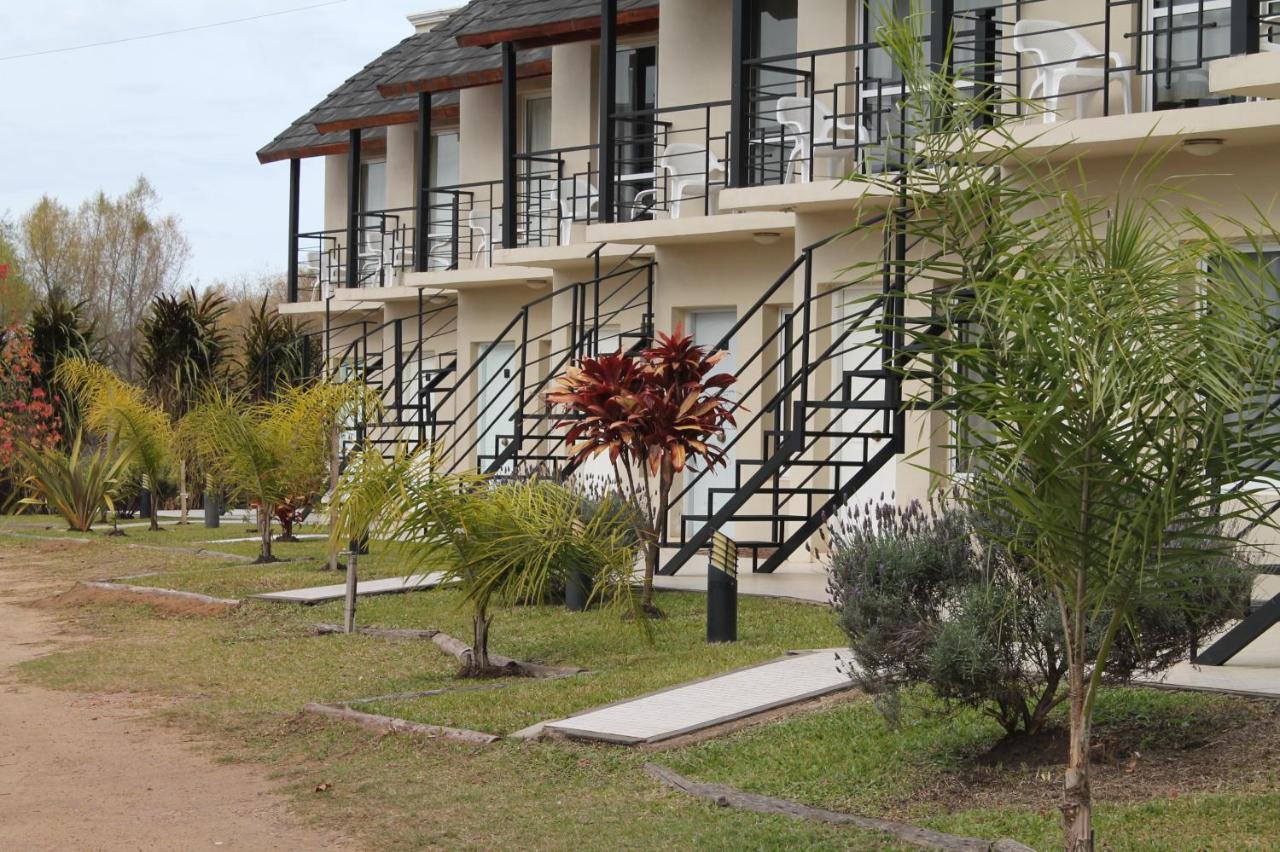 Brisas Del Lago Apartamentos Colón Buitenkant foto