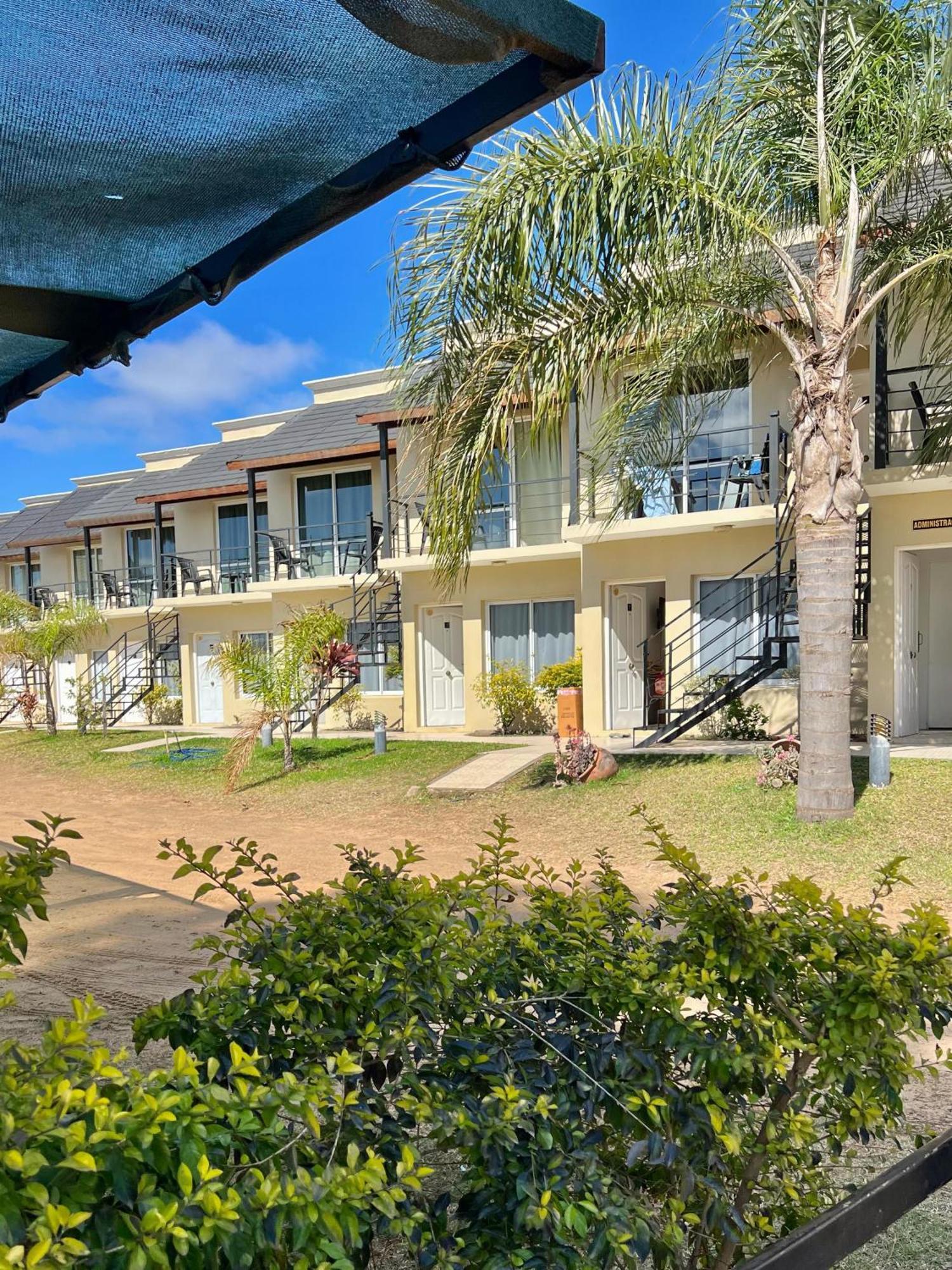 Brisas Del Lago Apartamentos Colón Buitenkant foto